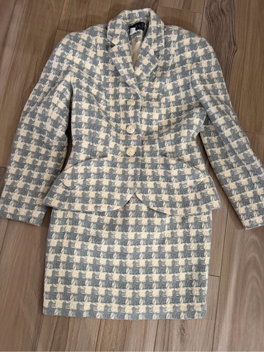 Womens Tweed Two-Piece Blazer & Skirt Set - Cream & Light Gray. Vintage